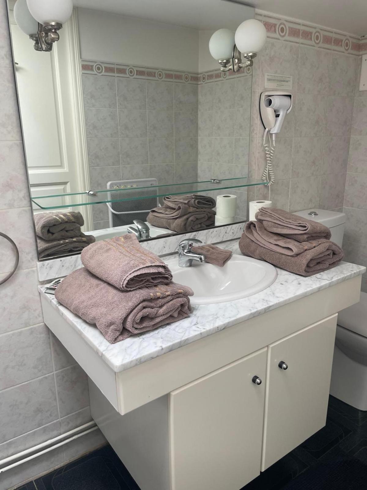 Privatunterkunft Les Hauts De Saint Jacques - *